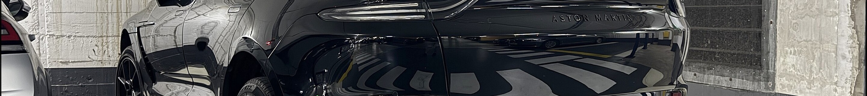 Aston Martin DBX