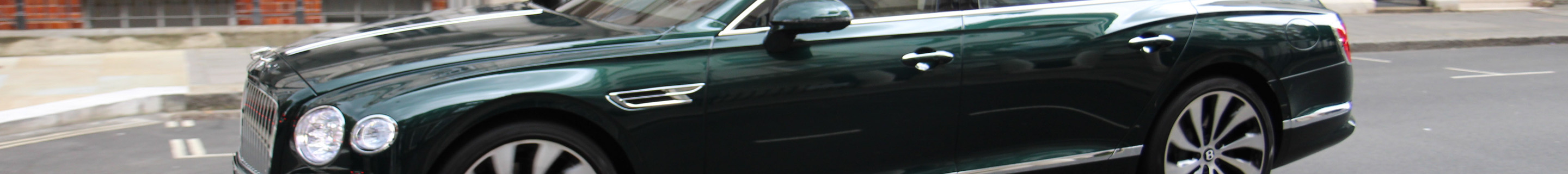 Bentley Flying Spur Hybrid Azure