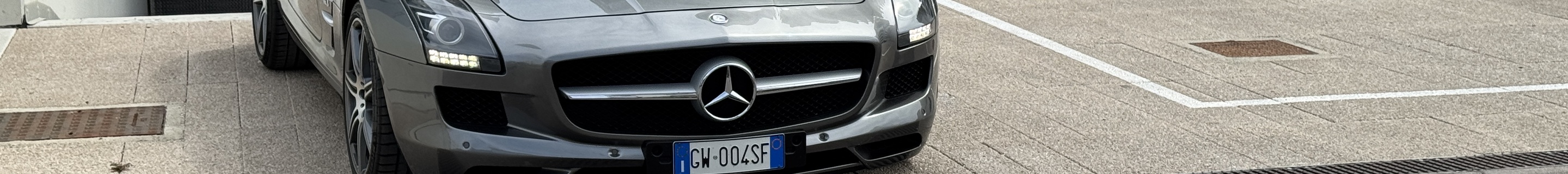 Mercedes-Benz SLS AMG