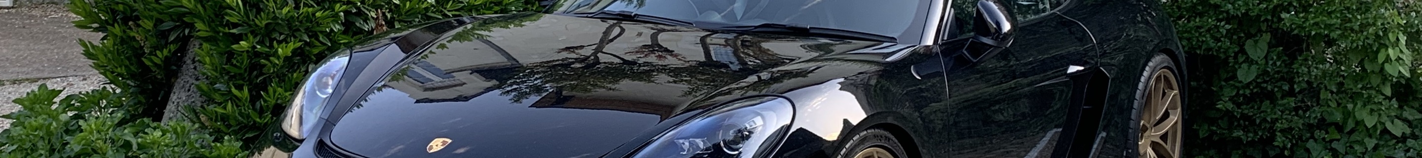 Porsche 718 Cayman GT4