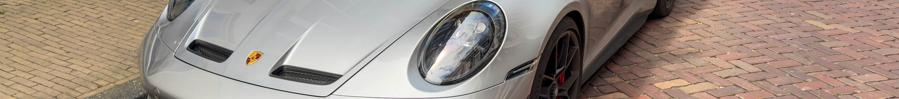 Porsche 992 GT3 Touring