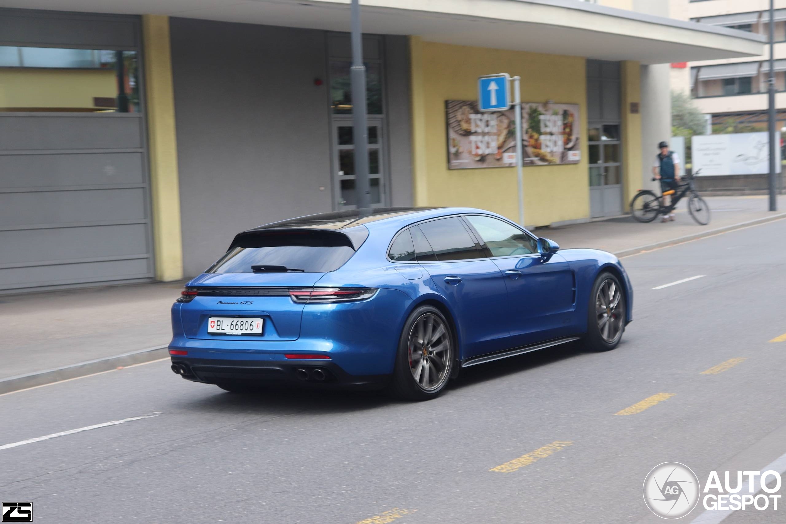 Porsche 971 Panamera GTS Sport Turismo
