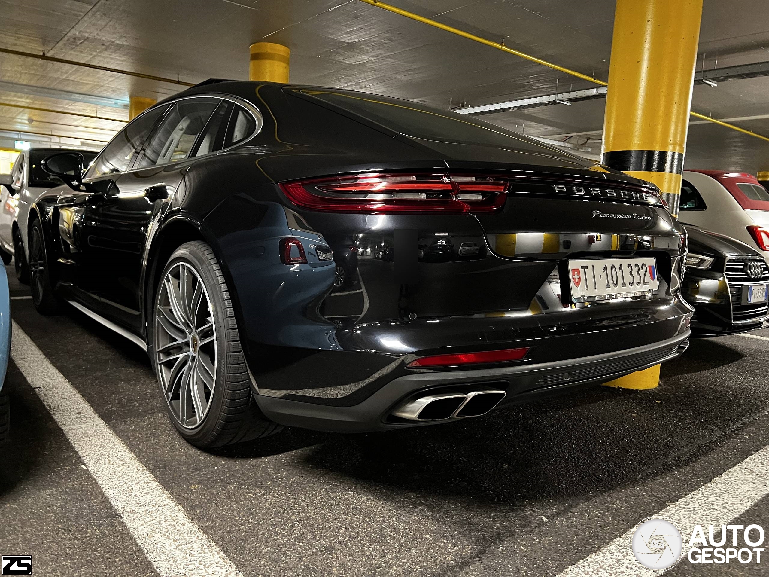 Porsche 971 Panamera Turbo