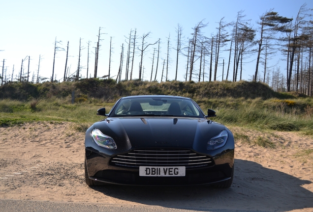 Aston Martin DB11