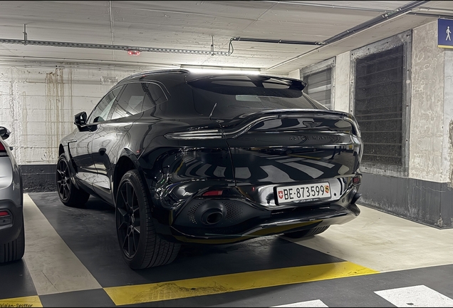 Aston Martin DBX