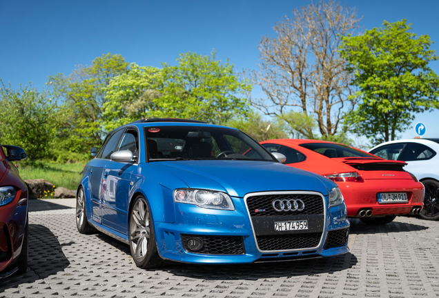 Audi RS4 Sedan