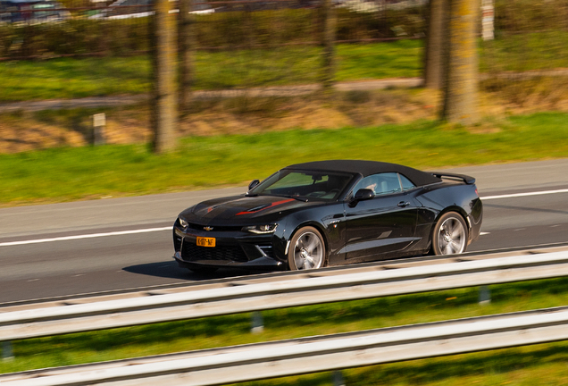 Chevrolet Camaro SS Convertible 2016 50th Anniversary