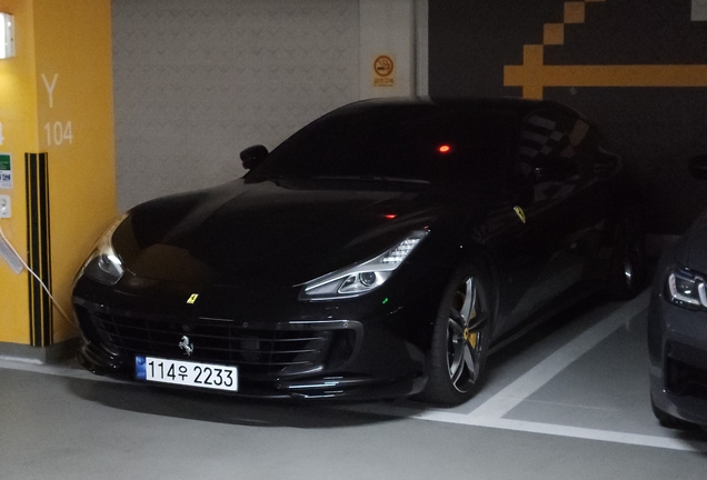 Ferrari GTC4Lusso