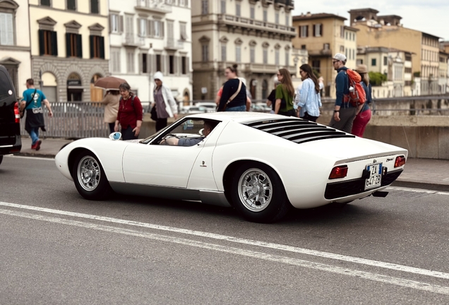 Lamborghini Miura P400