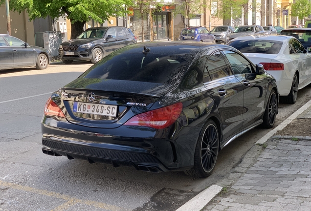 Mercedes-Benz CLA 45 AMG C117