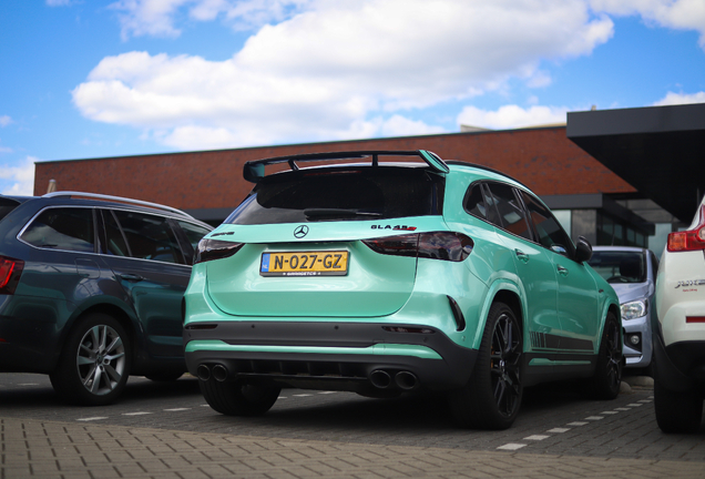 Mercedes-AMG GLA 45 S 4MATIC+ H247