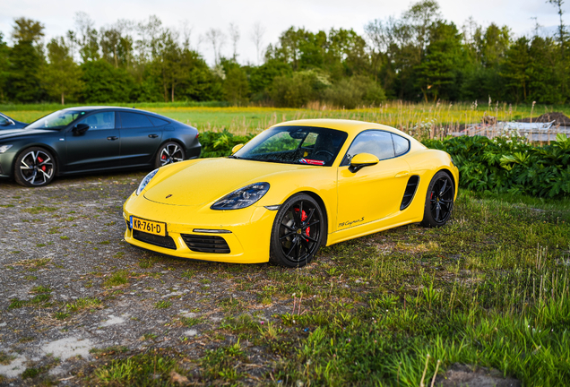 Porsche 718 Cayman S
