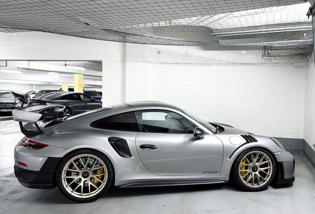 Porsche 991 GT2 RS Weissach Package