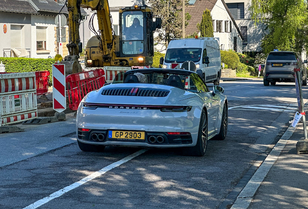 Porsche 992 Carrera 4S Cabriolet