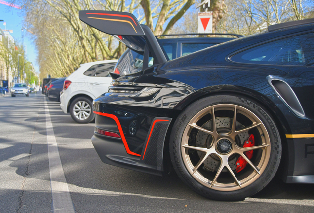 Porsche 992 GT3 RS Weissach Package