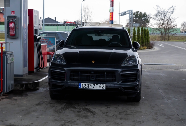 Porsche 9YA Cayenne GTS