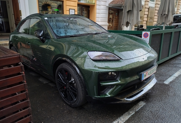 Porsche Macan EV Turbo