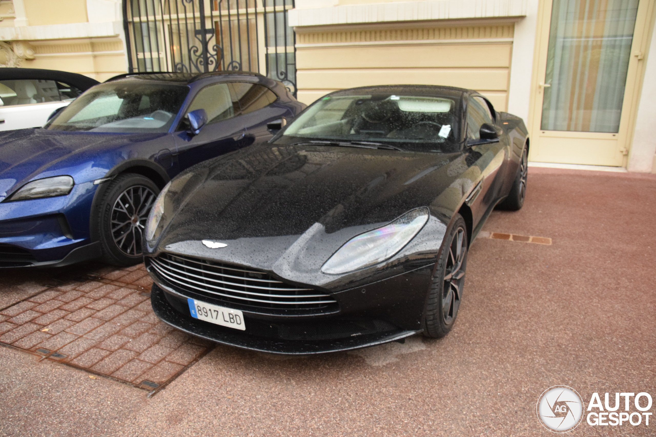 Aston Martin DB11 V8