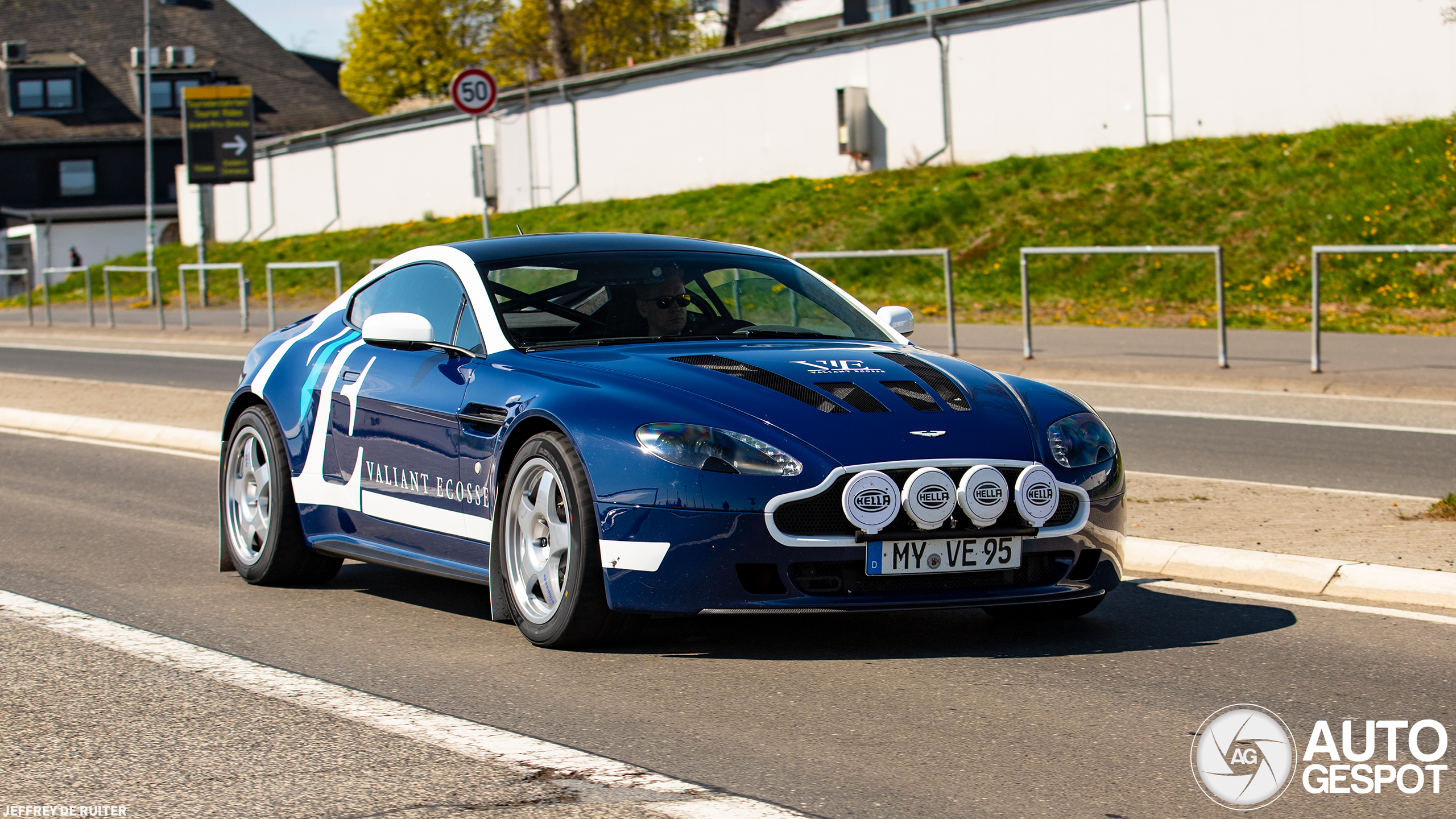 Aston Martin V8 Vantage
