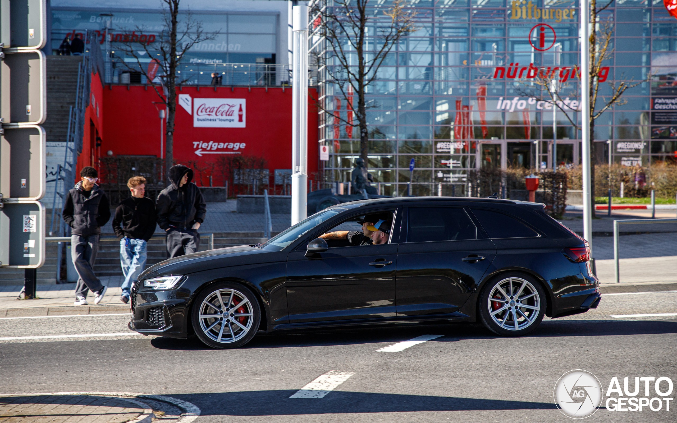 Audi RS4 Avant B9
