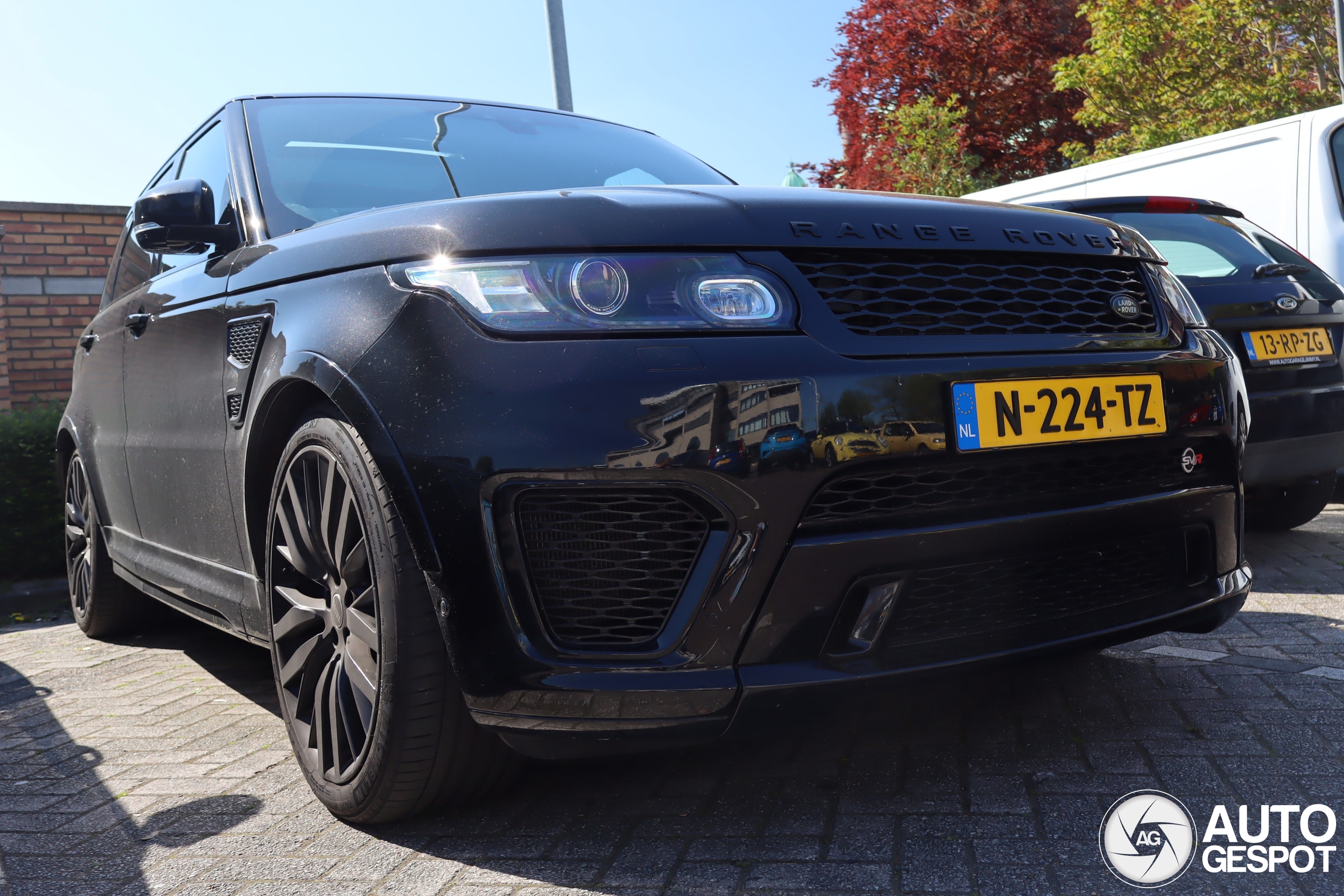 Land Rover Range Rover Sport SVR