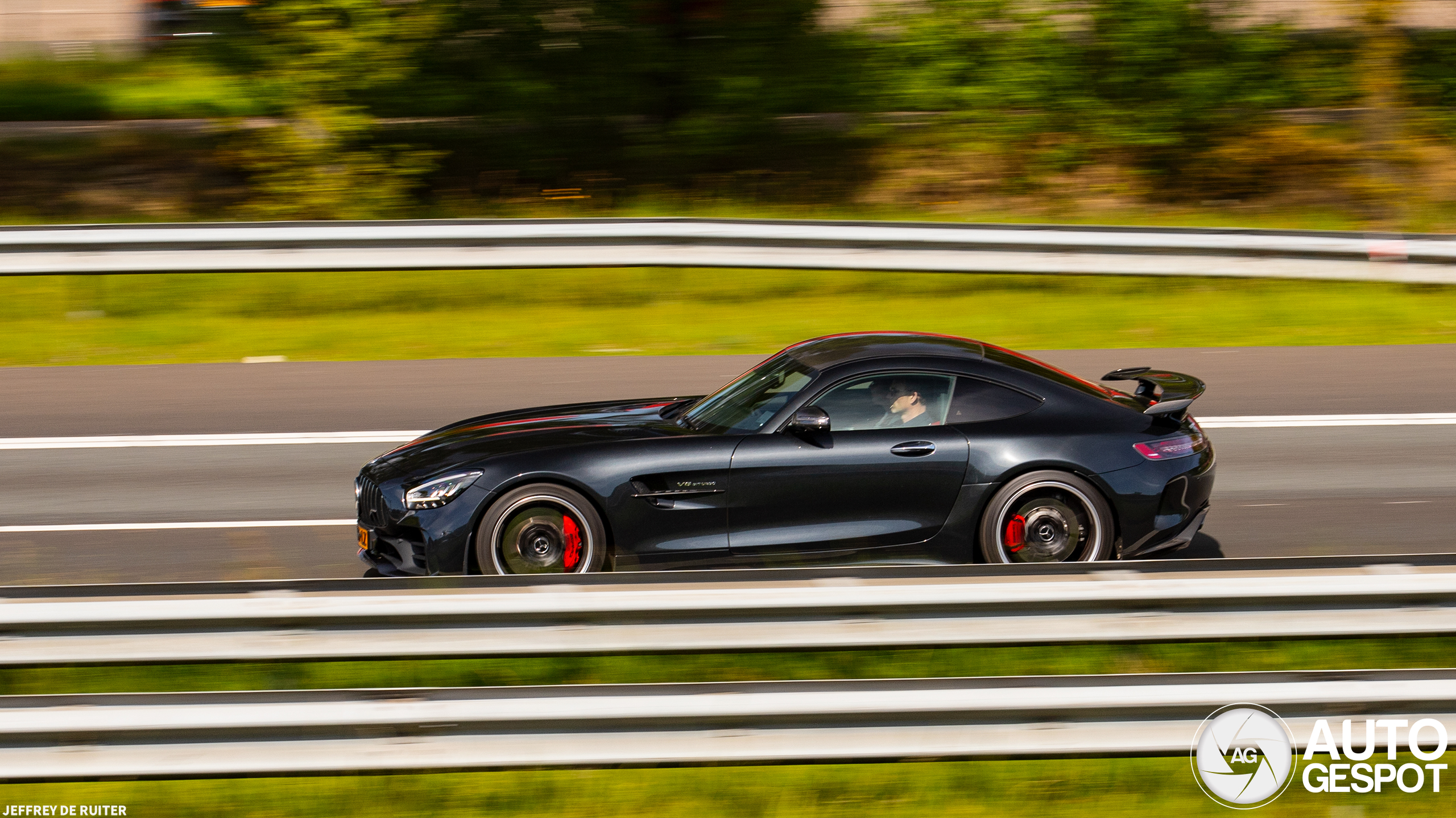 Mercedes-AMG GT R C190 2019
