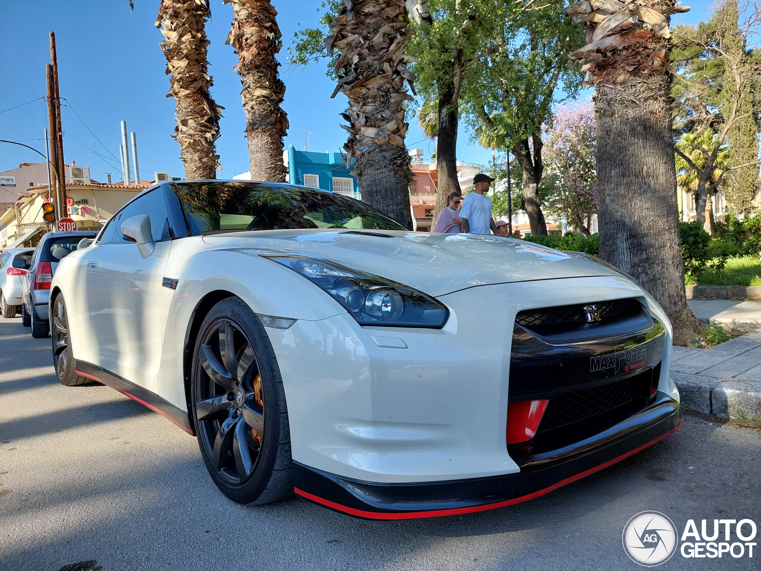 Nissan GT-R