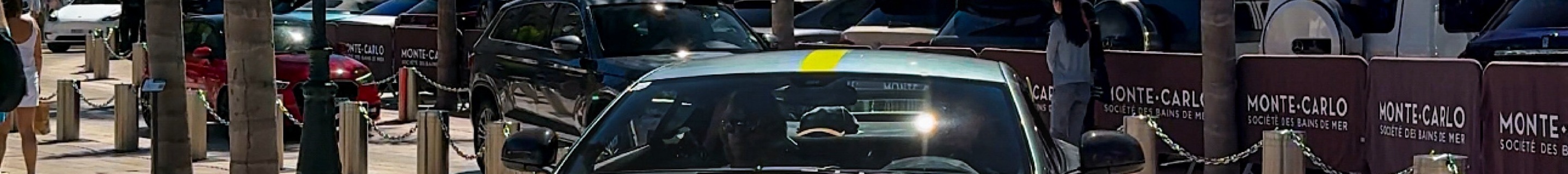 Aston Martin V12 Vantage S AMR