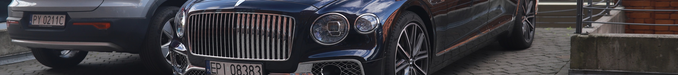 Bentley Flying Spur V8 2021