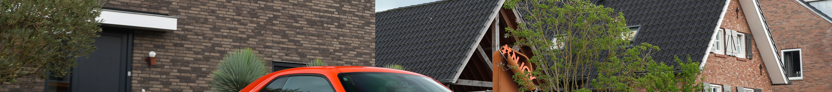 Dodge Challenger SRT-8