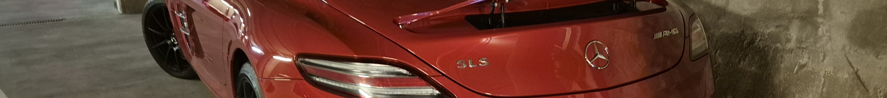 Mercedes-Benz SLS AMG