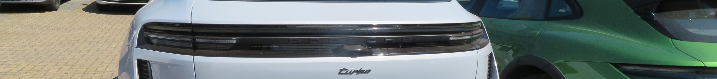 Porsche Macan EV Turbo