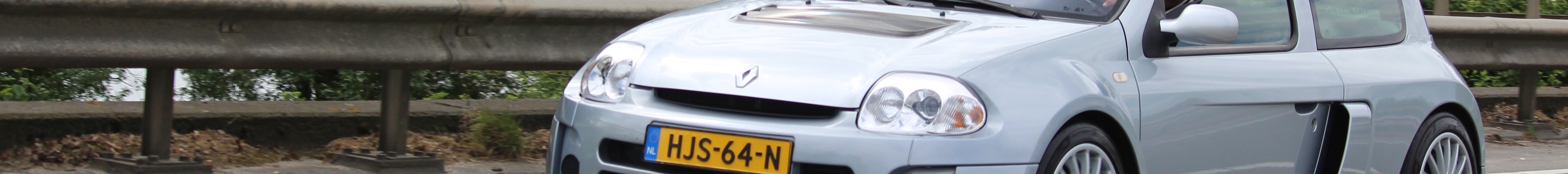 Renault Clio V6