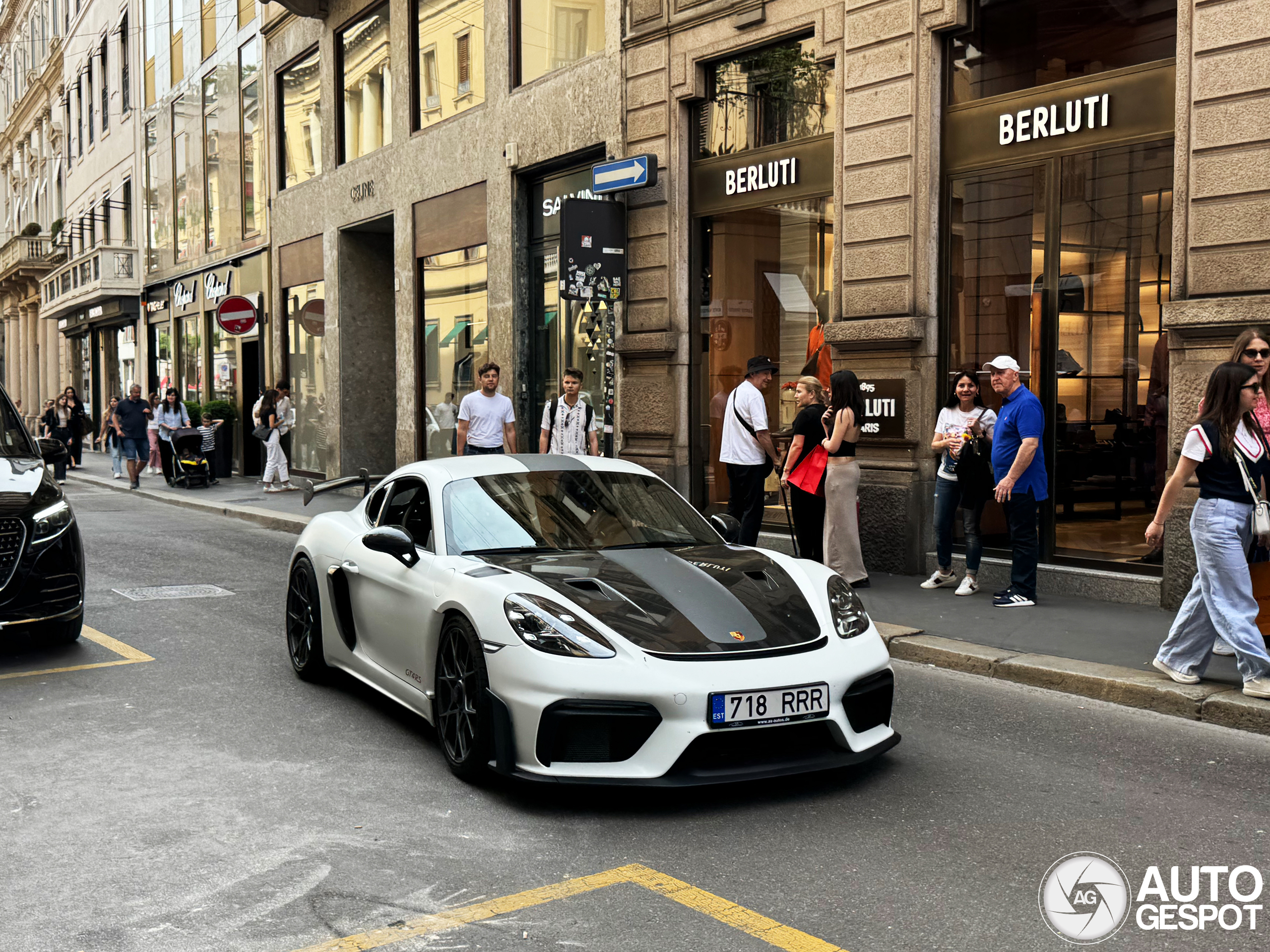 Porsche 718 Cayman GT4 RS Weissach Package