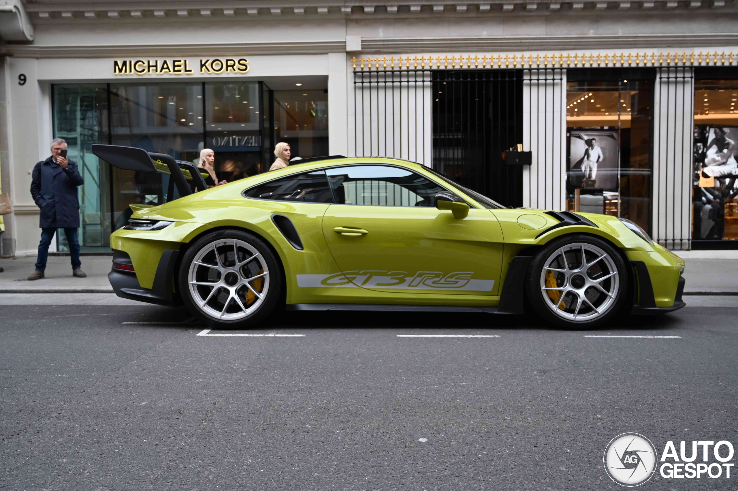 Porsche 992 GT3 RS Weissach Package