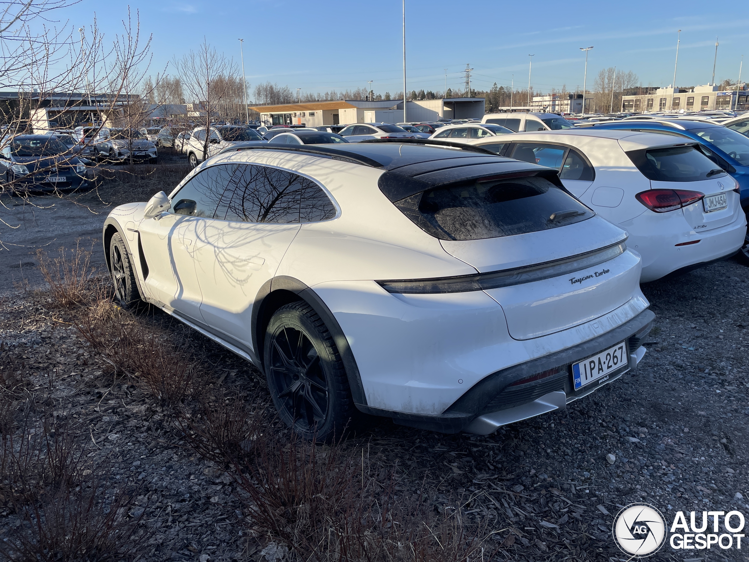 Porsche Taycan Turbo Cross Turismo