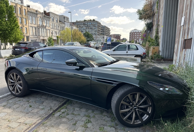 Aston Martin DB11 V8