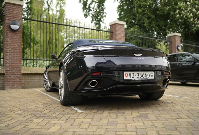 Aston Martin DB11 V8 Volante