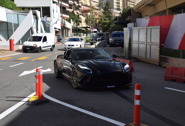 Aston Martin DB12