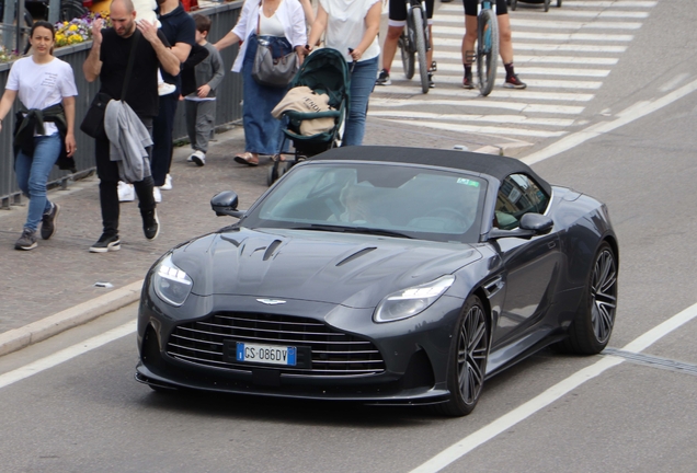 Aston Martin DB12 Volante