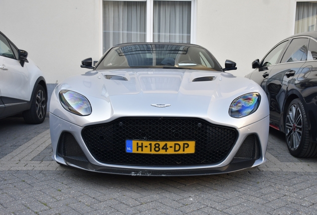 Aston Martin DBS Superleggera Volante