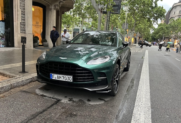 Aston Martin DBX707