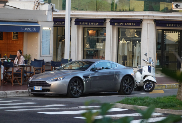 Aston Martin V8 Vantage