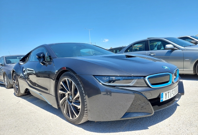 BMW i8