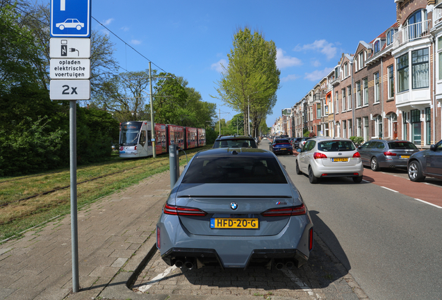 BMW M5 G90