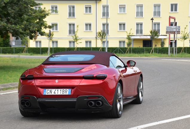 Ferrari Roma Spider