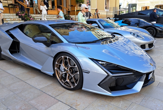 Lamborghini Revuelto