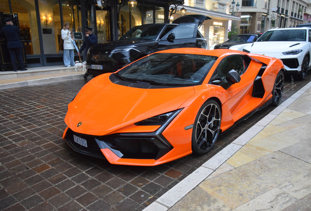 Lamborghini Revuelto
