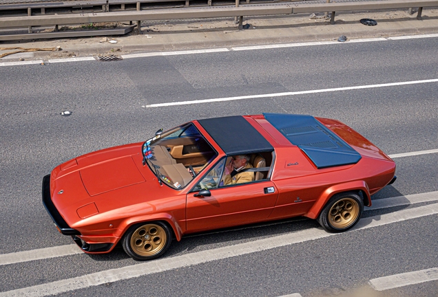 Lamborghini Silhouette P300