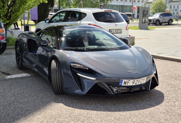 McLaren Artura Spider